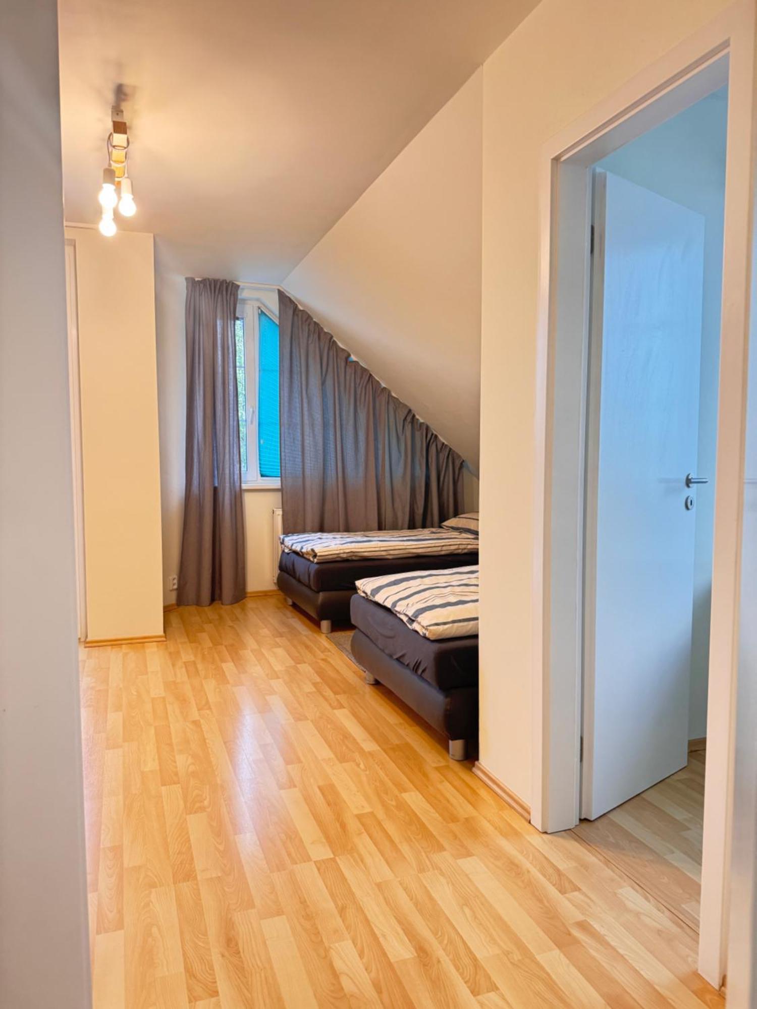 Diamondvilla, 4 Bedroom Apartment, Garden & 公寓 *