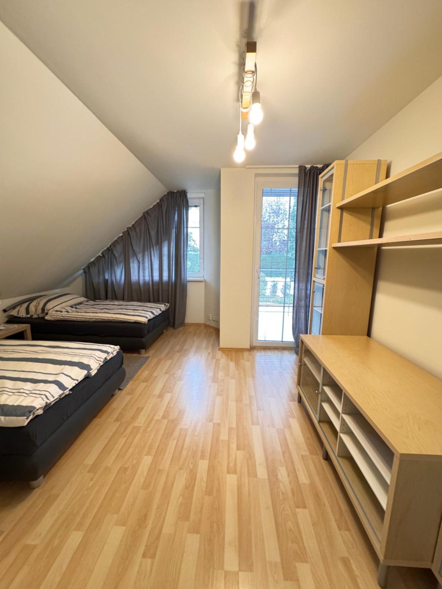 Diamondvilla, 4 Bedroom Apartment, Garden & 公寓 *