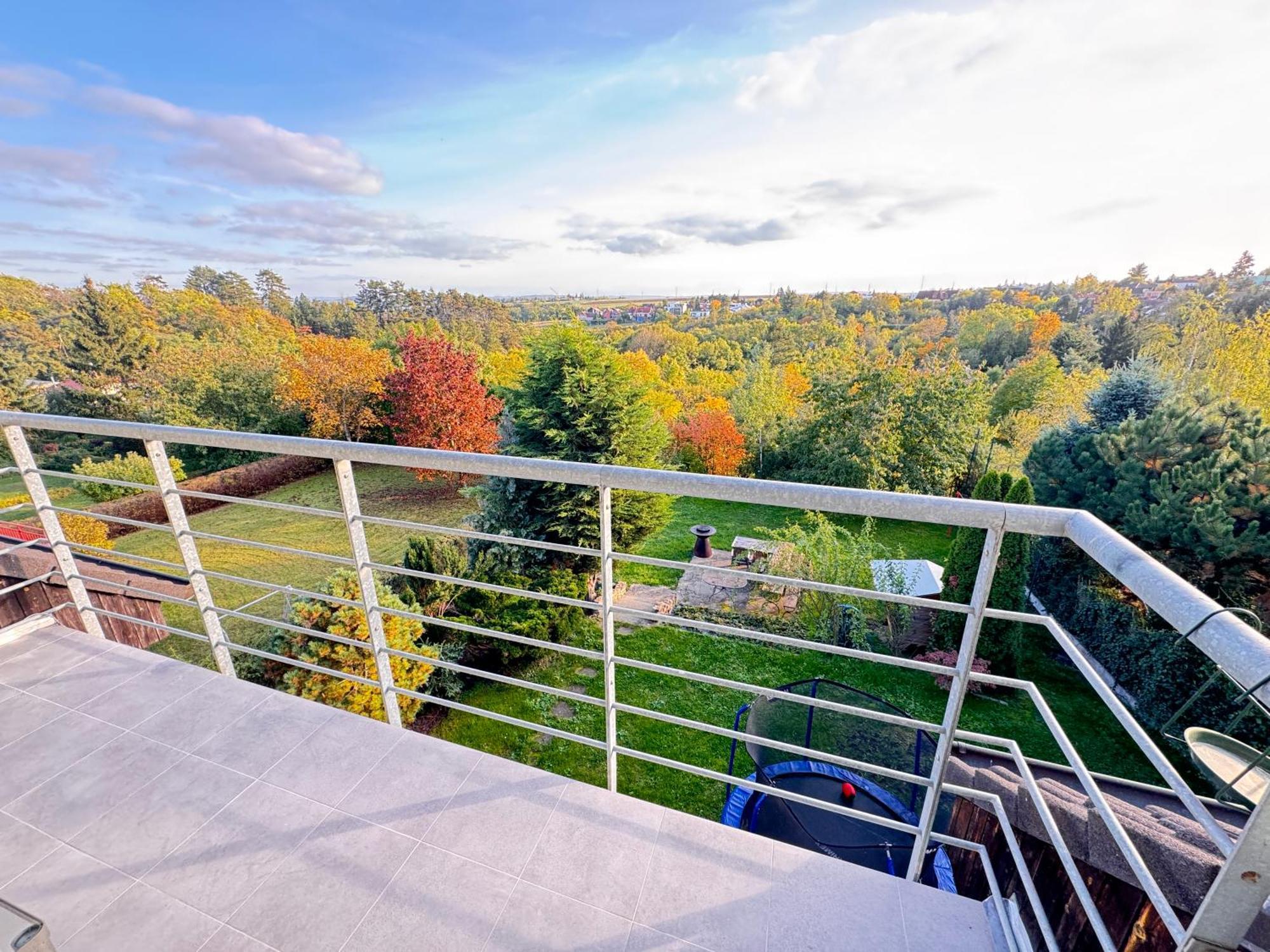 Apartament Diamondvilla, 4 Bedroom Apartment, Garden &